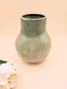 Vase Vesuvianite